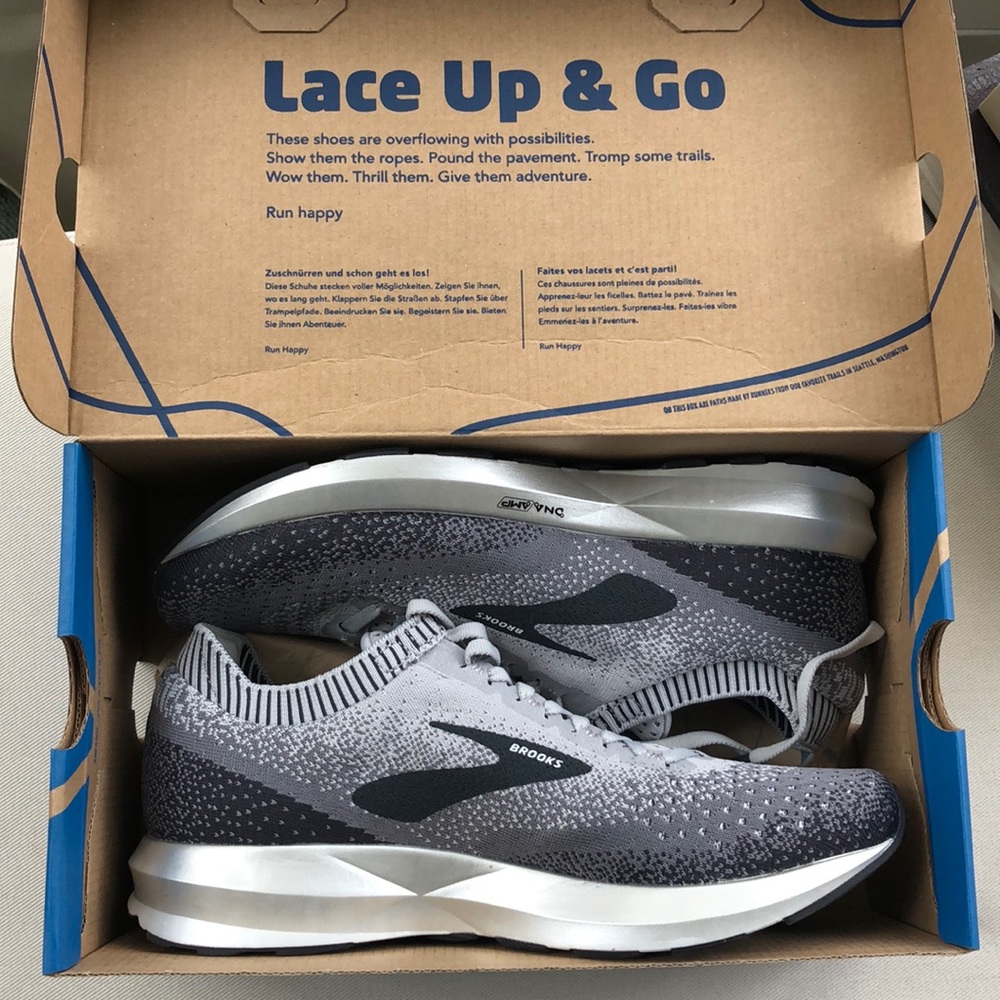 NWB Brooks Levitate 2 Running Shoes